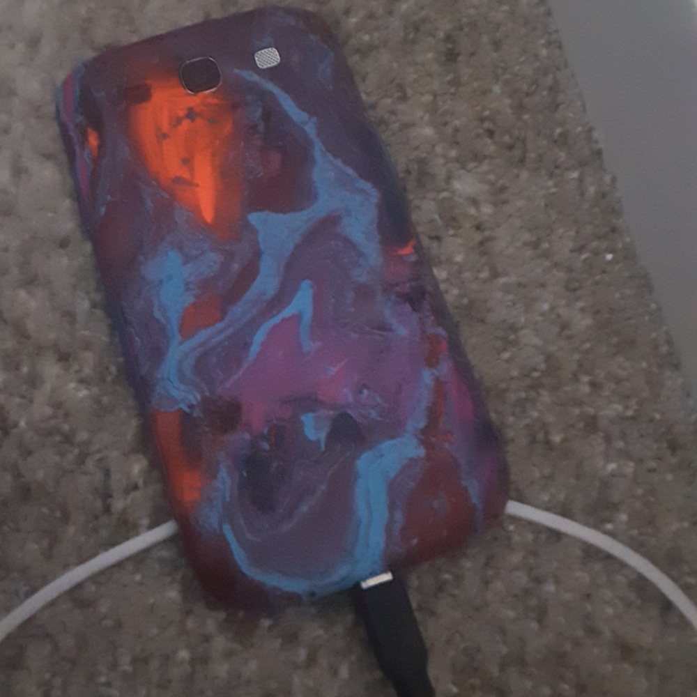 Phone - Picture 2 of 3